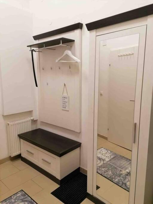 Feine Wohnung Direkt Am Yppen- Und Brunnenmarkt Vienna Esterno foto