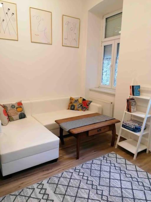 Feine Wohnung Direkt Am Yppen- Und Brunnenmarkt Vienna Esterno foto